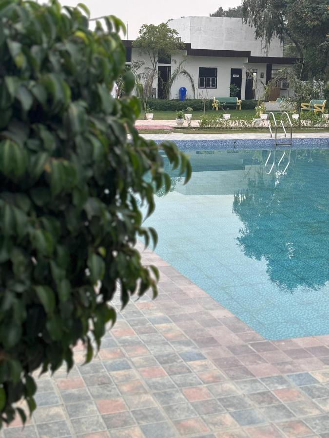 Inara Farms Villa Lucknow Eksteriør bilde